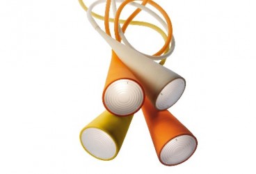 Uto di Foscarini, la lampada multiforme e giocosa